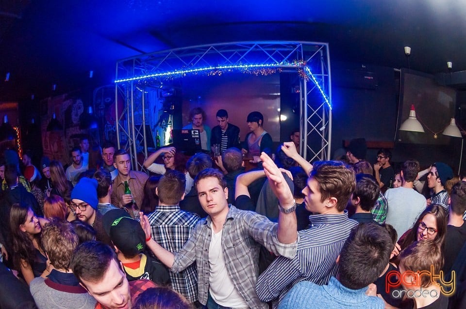 It's party time în Juice, Juice