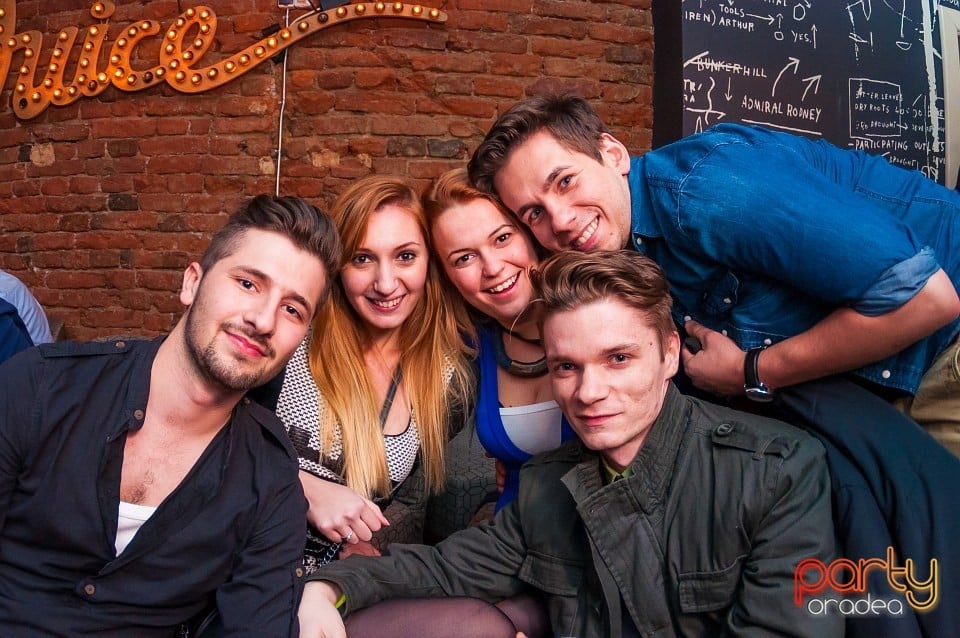It's party time în Juice, Juice