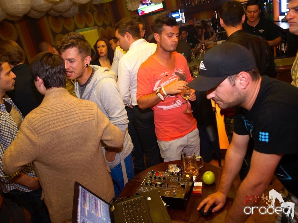 Juice dă startul la distracţie, Juice