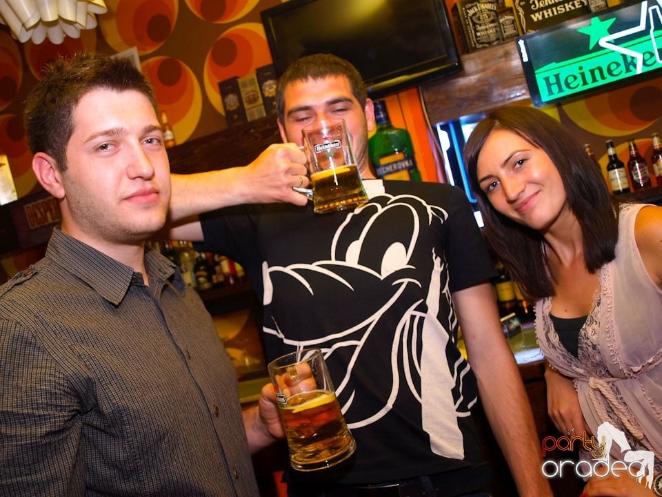 Juice dă startul la distracţie, Juice
