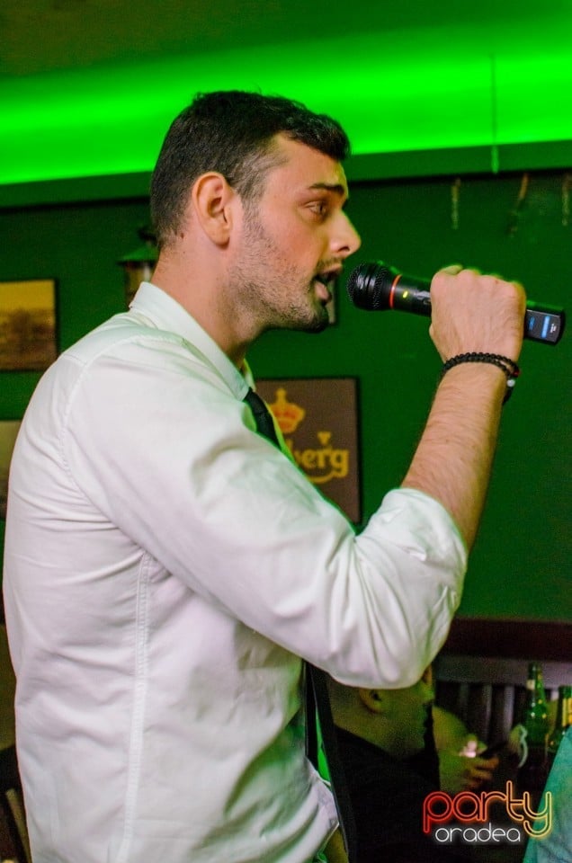Karaoke Night, Green Pub