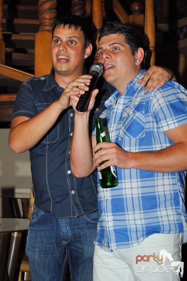 Karaoke Party în Zulu, Zulu Caffe
