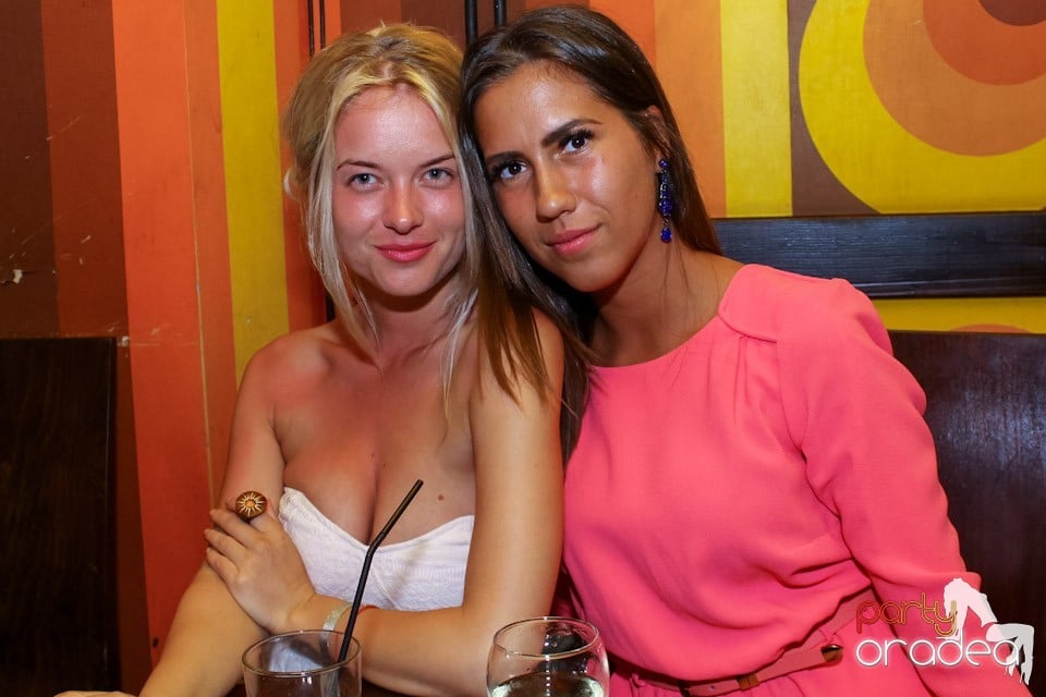 Mare petrecere în Club Juice, Juice