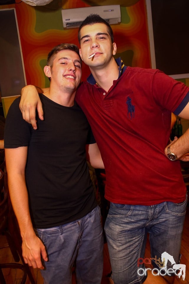 Mare petrecere în Club Juice, Juice