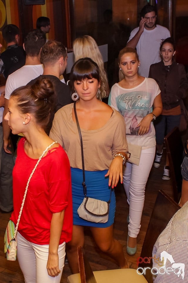 Mare petrecere în Club Juice, Juice