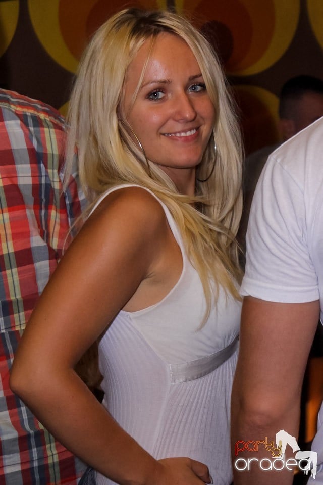 Mare petrecere în Club Juice, Juice
