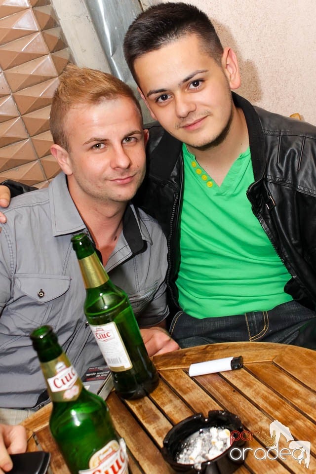 Party cu Coxxo şi Gizmo în Juice, Juice