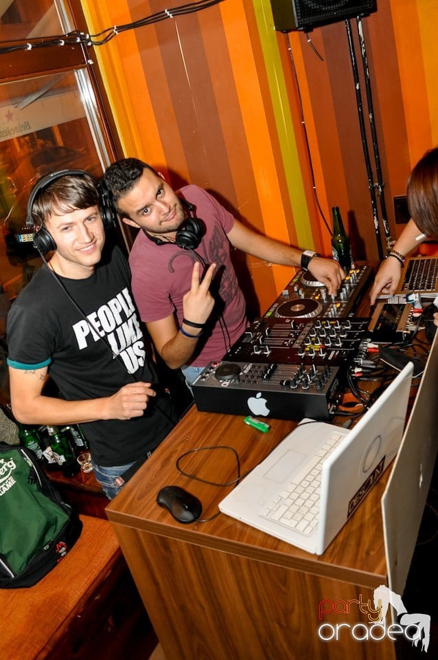 Party în Juice Coffehouse & Lounge Bar, Juice