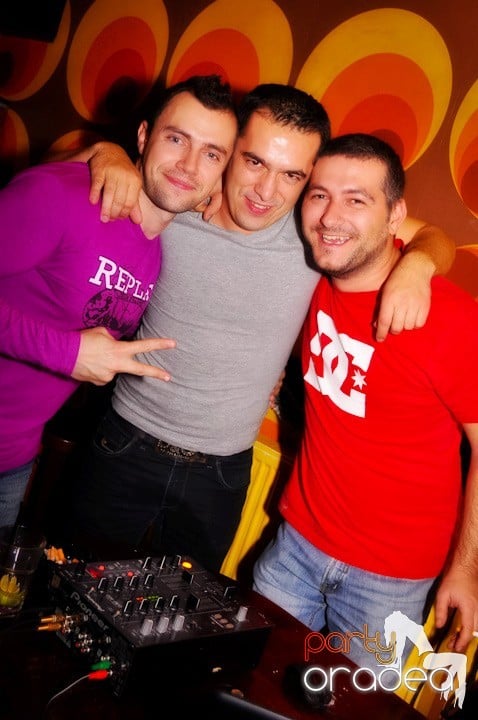 Party în Juice, Juice