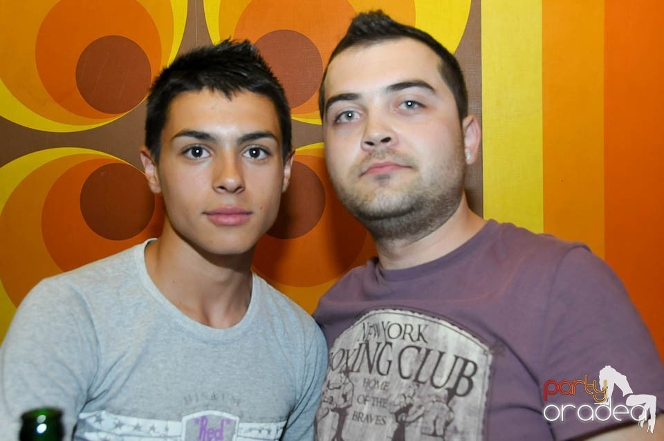 Party în Juice, Juice