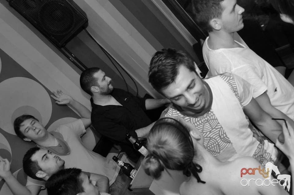 Party în Juice, Juice