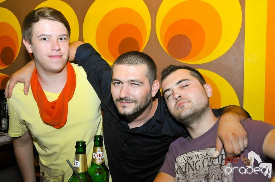 Party în Juice, Juice