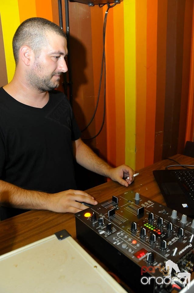 Party în Juice, Juice