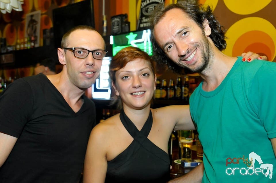 Party în Juice, Juice