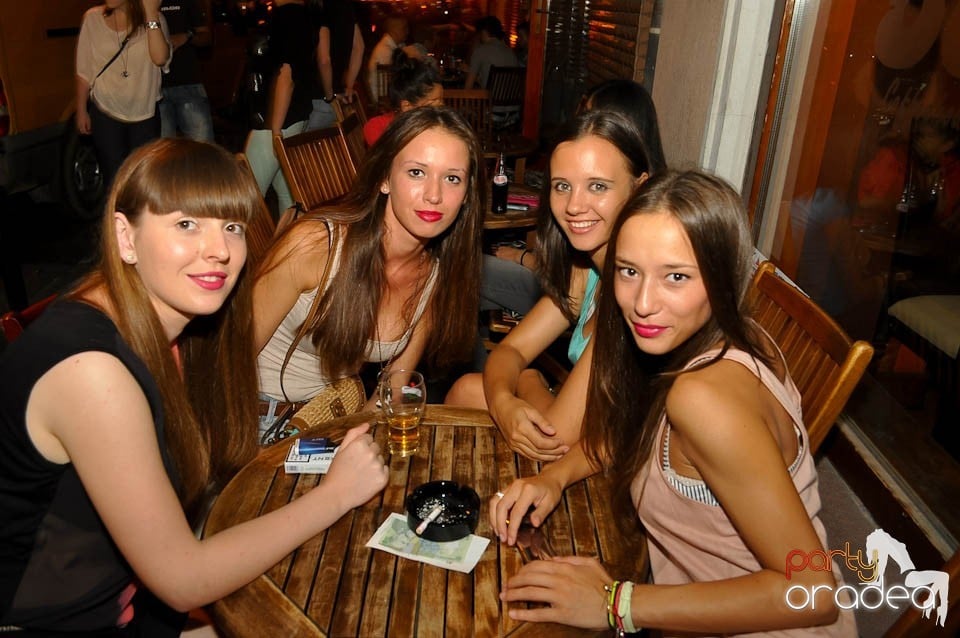 Party în Juice, Juice