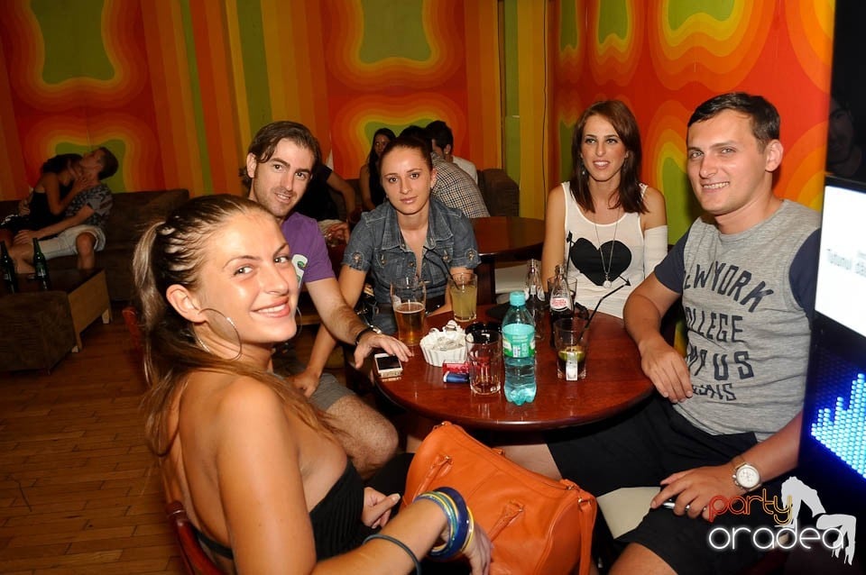 Party în Juice, Juice