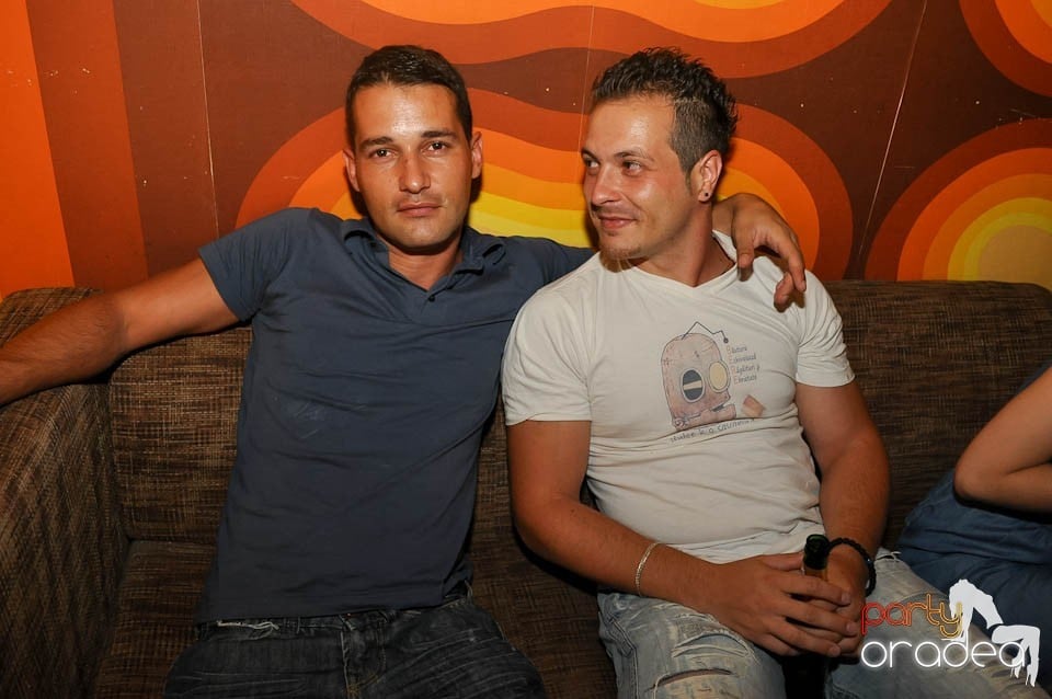 Party în Juice, Juice