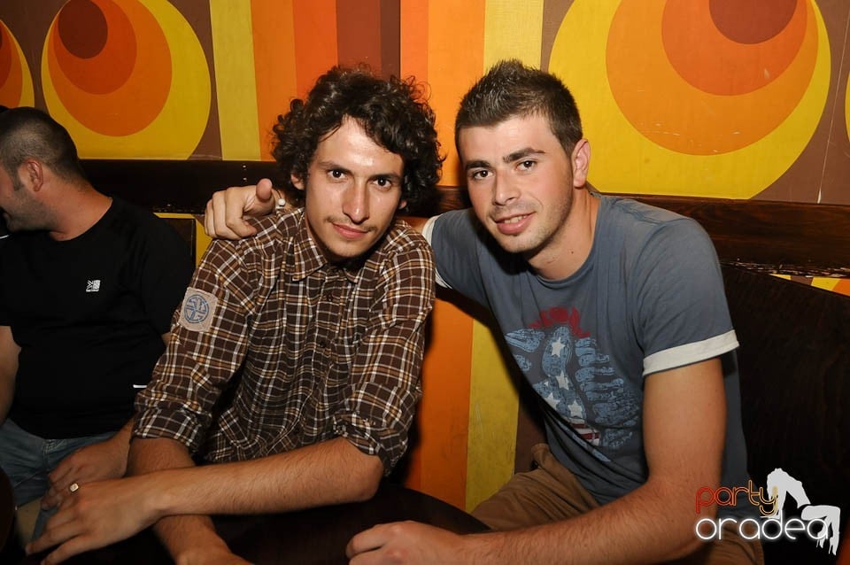 Party în Juice, Juice