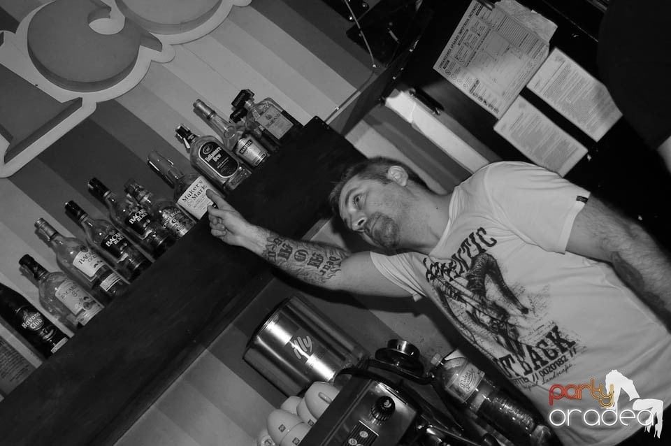 Party în Juice, Juice