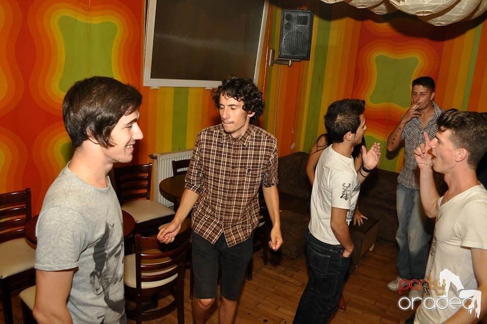 Party în Juice, Juice