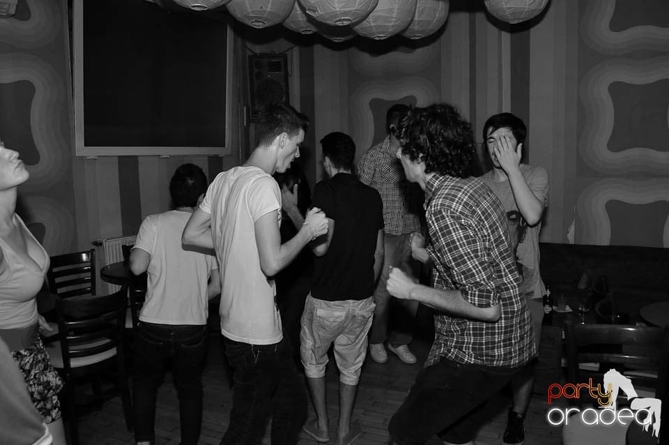 Party în Juice, Juice