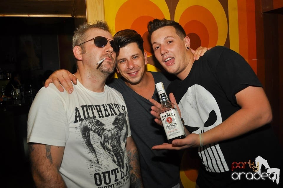 Party în Juice, Juice