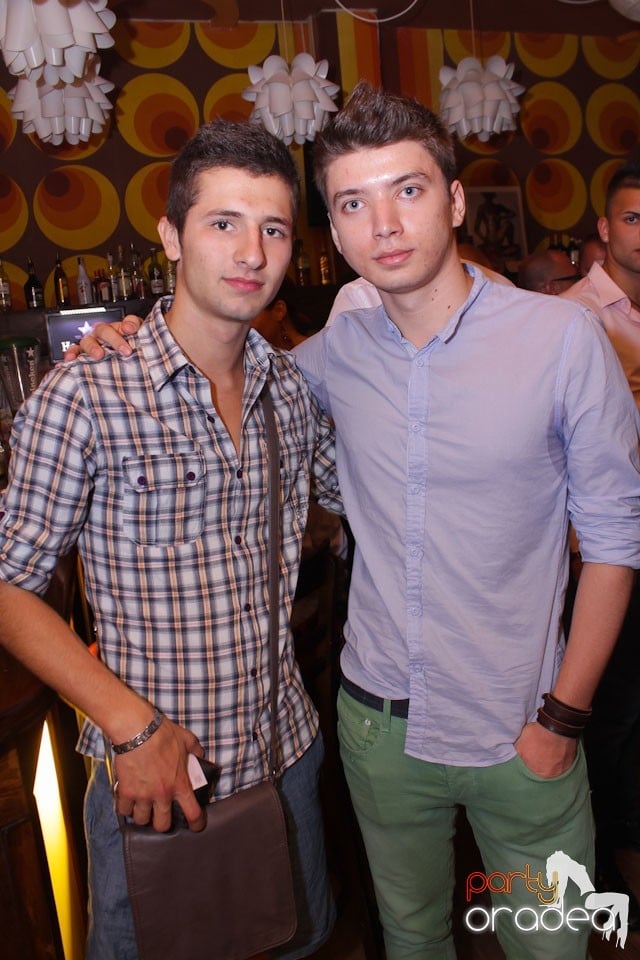 Party în Juice, Juice