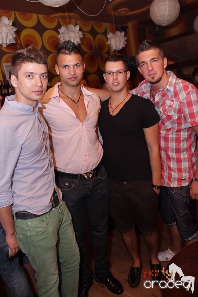 Party în Juice, Juice