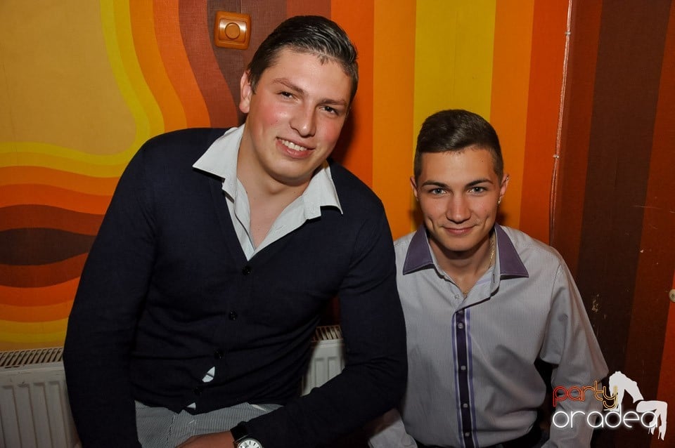 Party în Juice, Juice