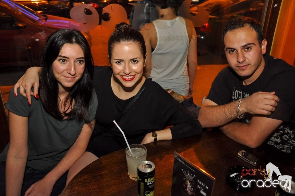 Party în Juice, Juice
