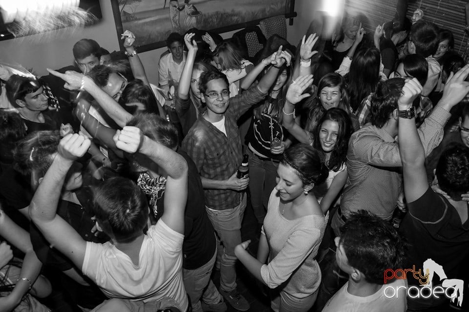 Party în Zulu Caffe, Zulu Caffe