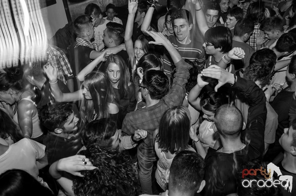 Party în Zulu Caffe, Zulu Caffe