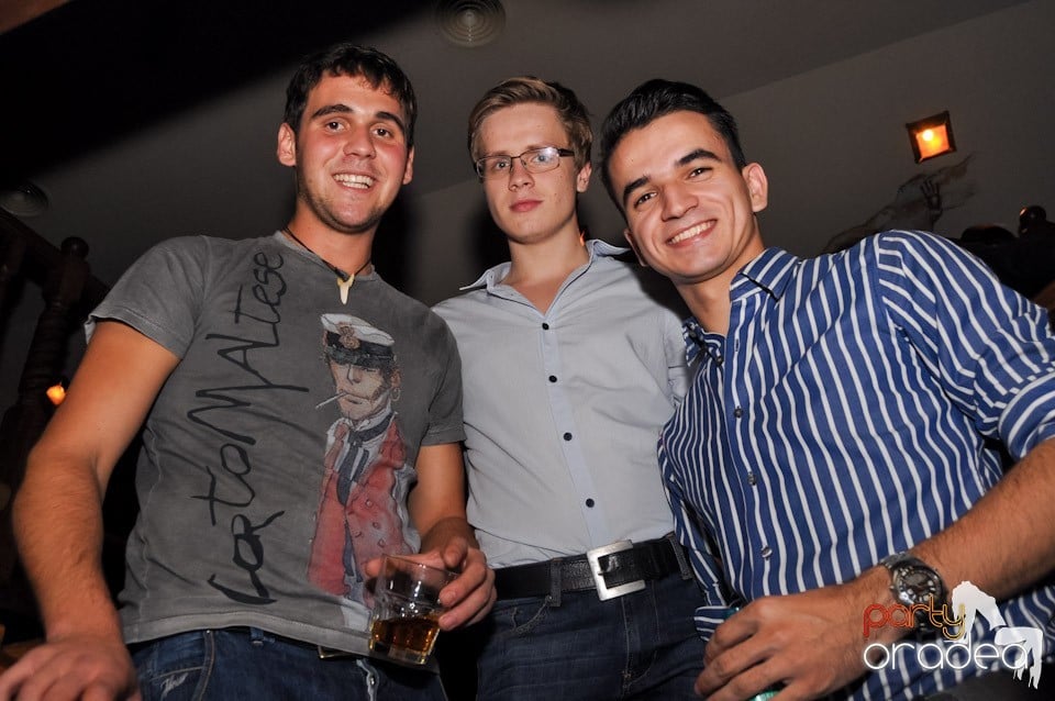 Party în Zulu Caffe, Zulu Caffe