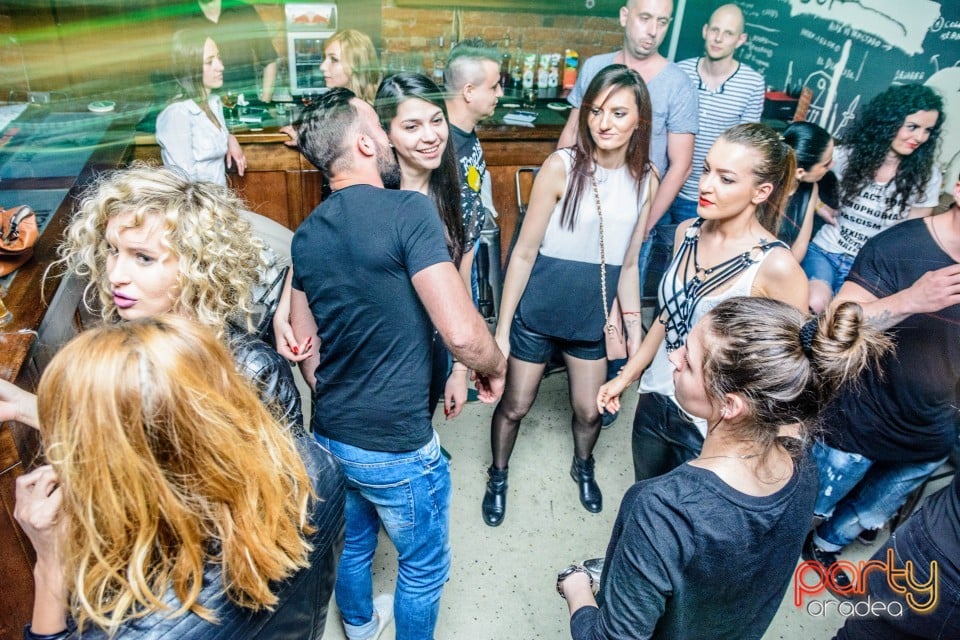 Party with Albui în Juice, Juice
