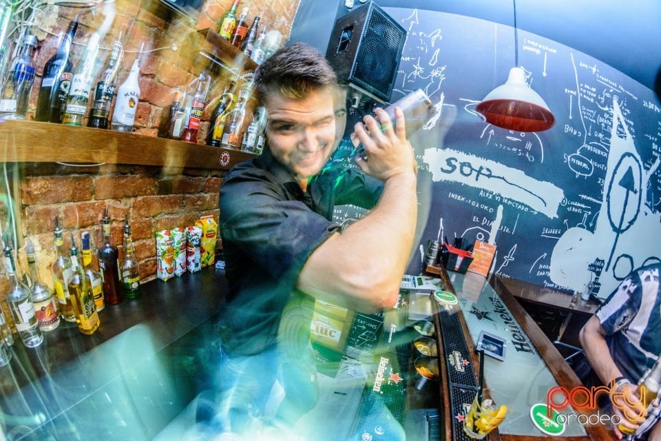 Party with Albui în Juice, Juice