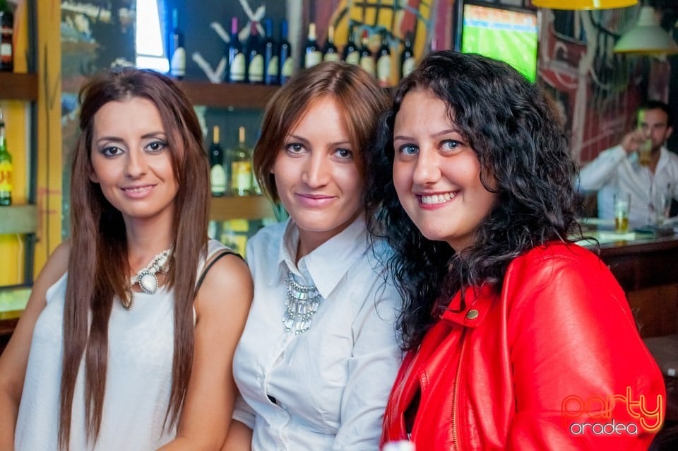 Party with Albui, Juice