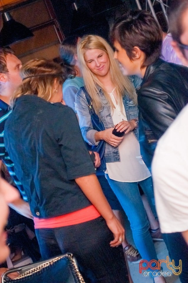 Party with Albui, Juice