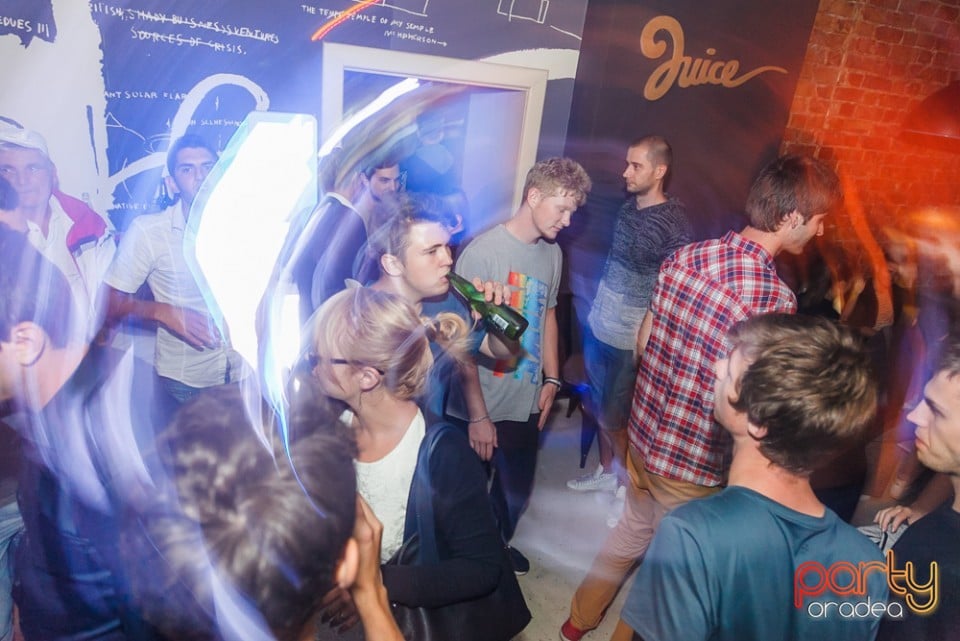 Party with Caveman, Juice