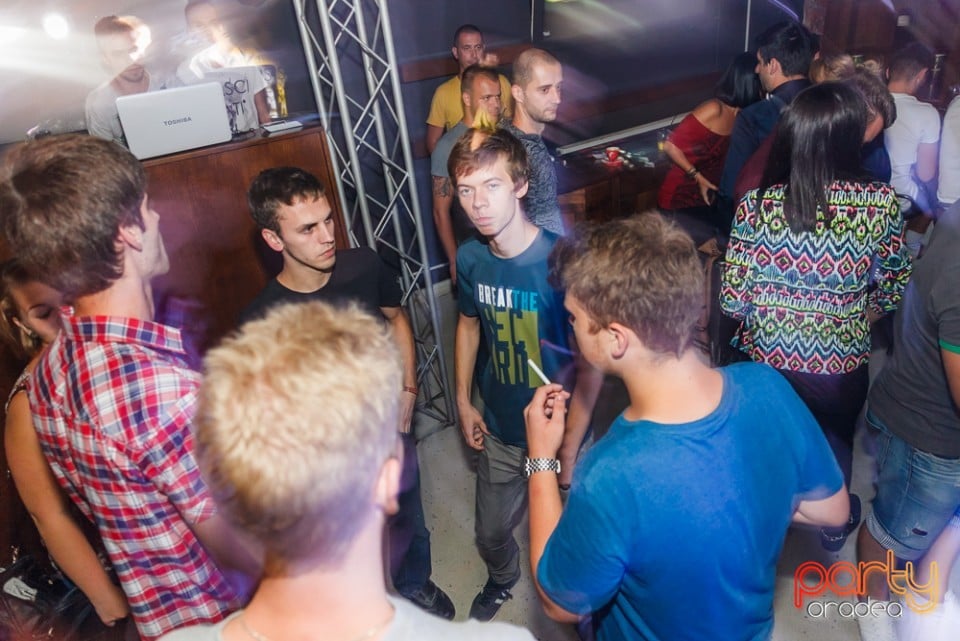 Party with Caveman, Juice