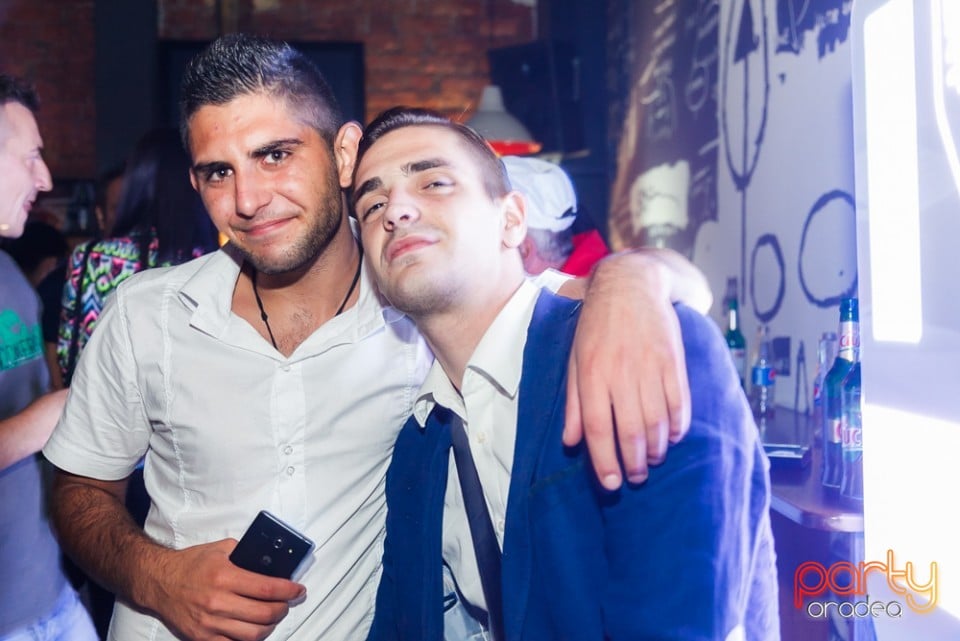 Party with Caveman, Juice