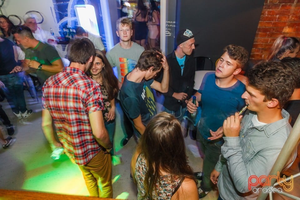 Party with Caveman, Juice