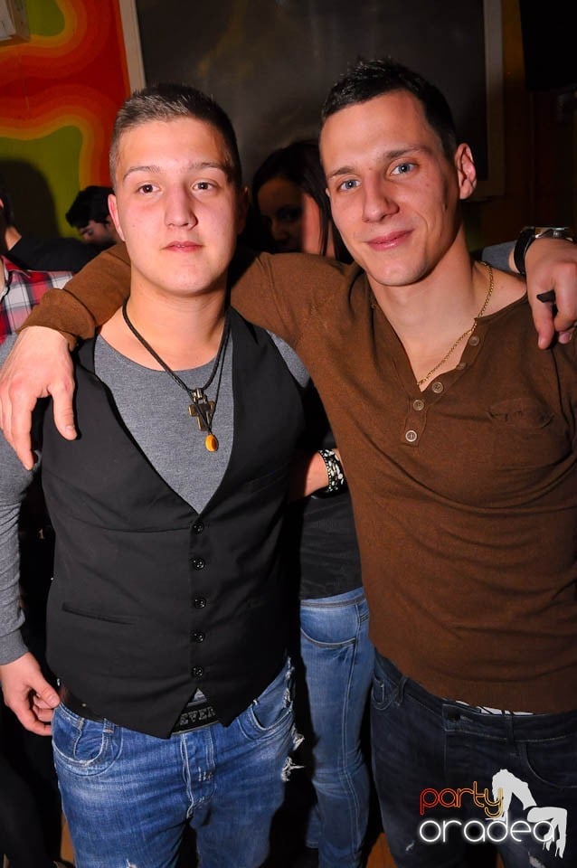 Peti & Gizmo în Juice, Juice