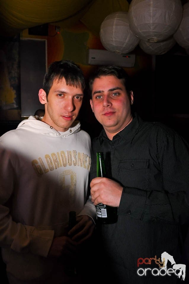 Peti & Gizmo în Juice, Juice