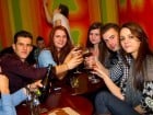 Petrecerea de sâmbătă seara în Juice