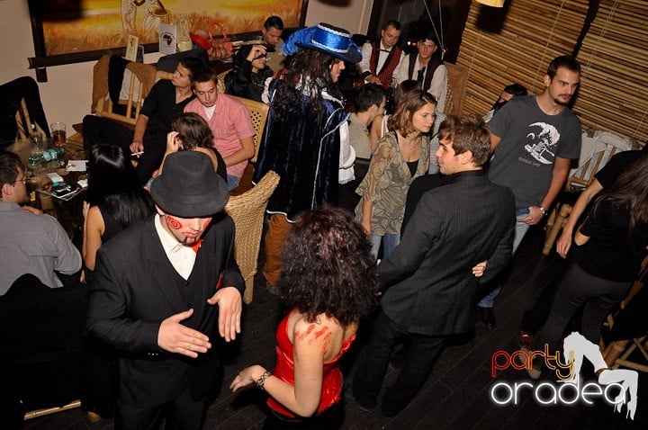 PKED Halloween Party, Zulu Caffe