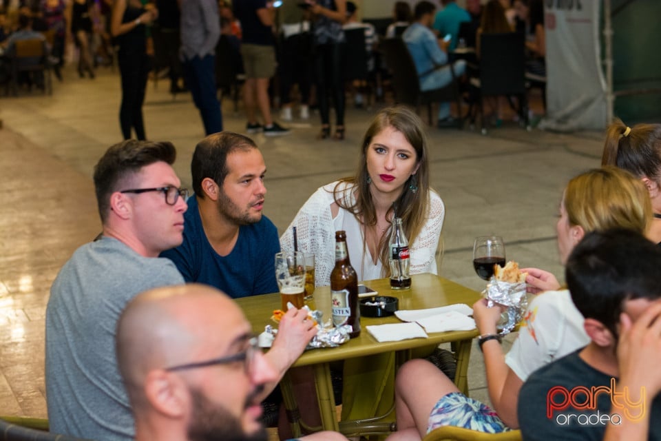 Sâmbătă seara la Steam Bar, 