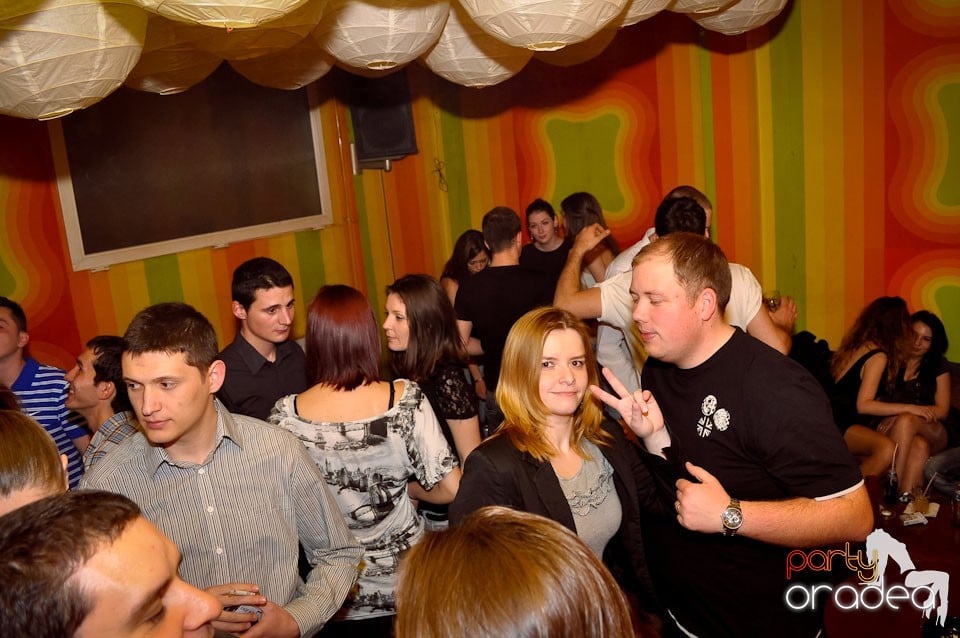 Saturday, dance, party!, Juice