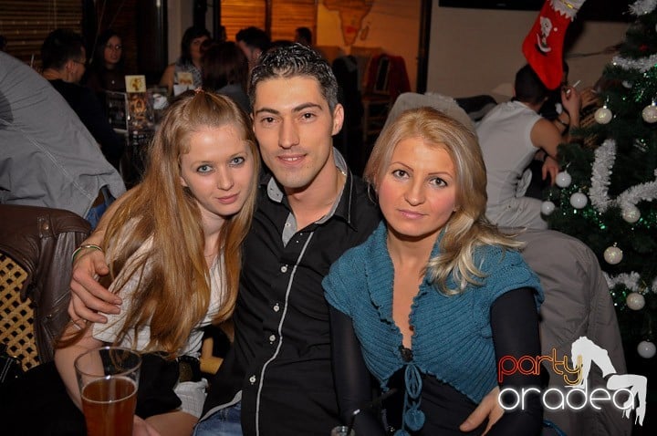 Saturday Night Disco Party, Zulu Caffe