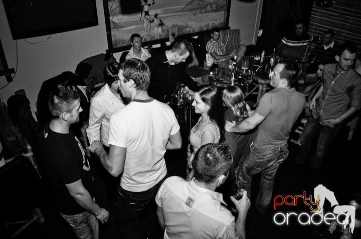 Saturday Night Disco Party, Zulu Caffe