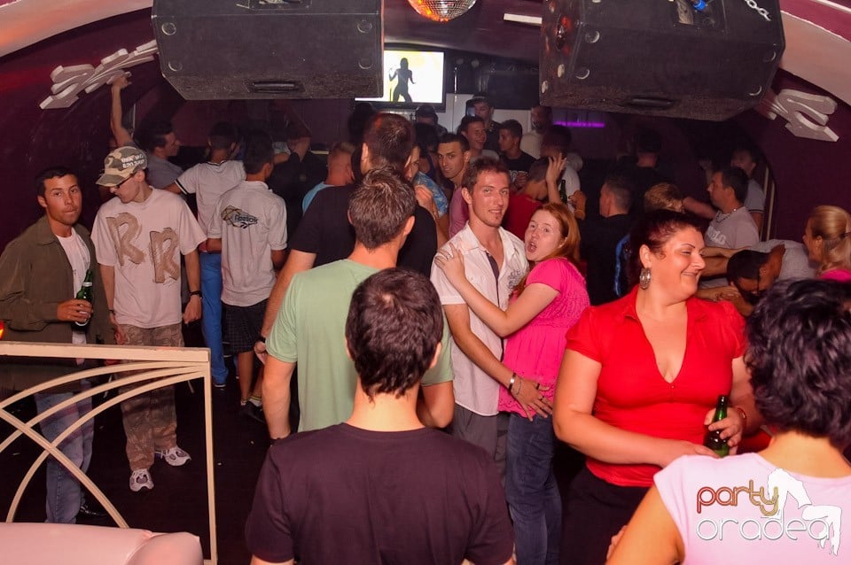 Saturday Night Party în Club Atti's, 